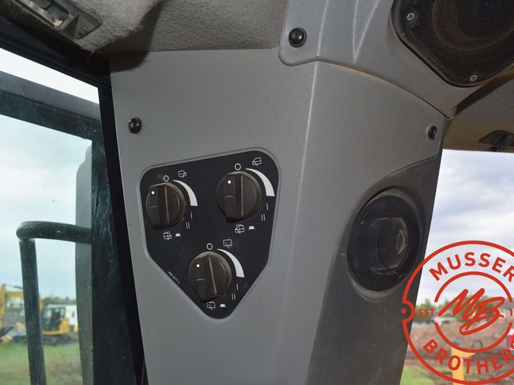 2010-caterpillar-d7e-image-68