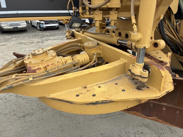 2004-caterpillar-143h-vhp-image-13