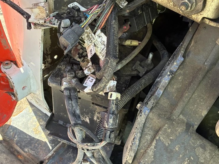 2023-bobcat-s590-image-26