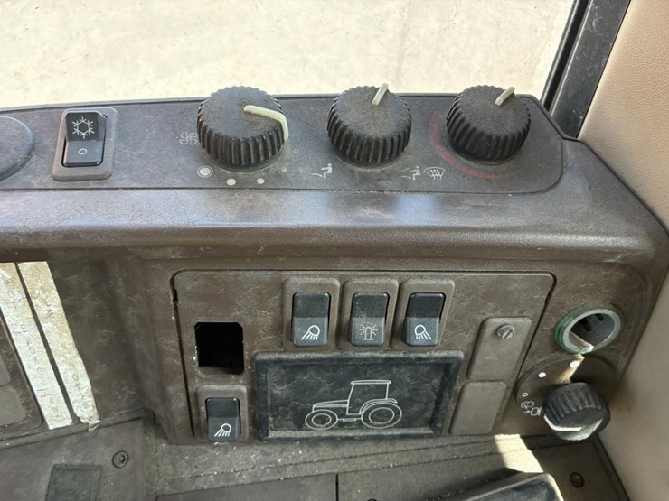 1999-john-deere-6410-image-27