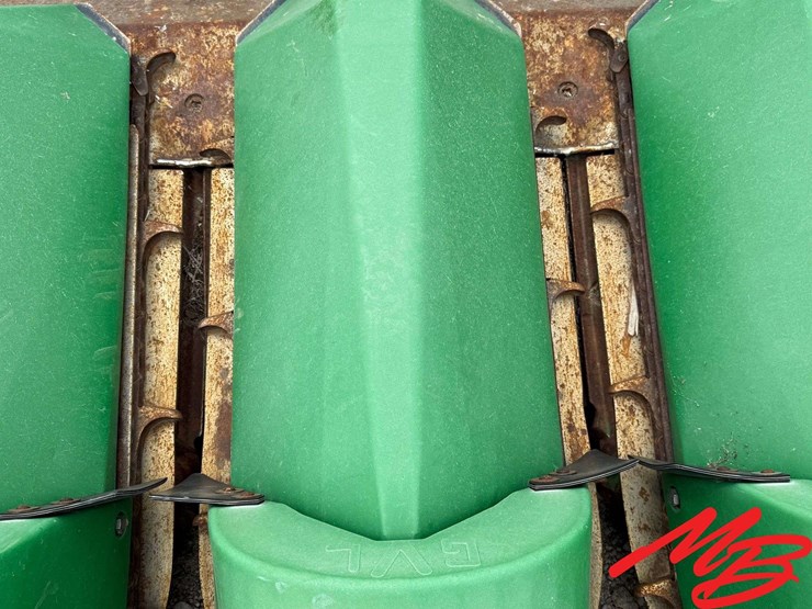 john-deere-8-image-7