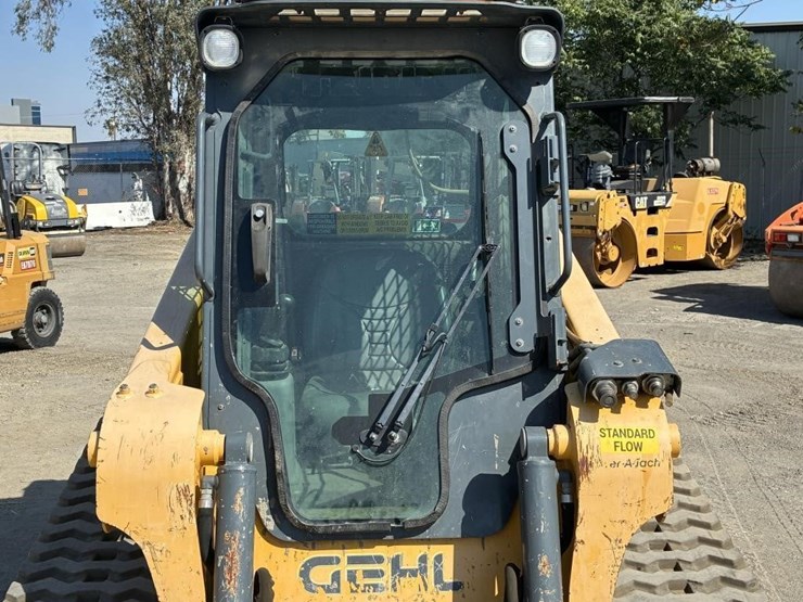 2019-gehl-rt165-image-14