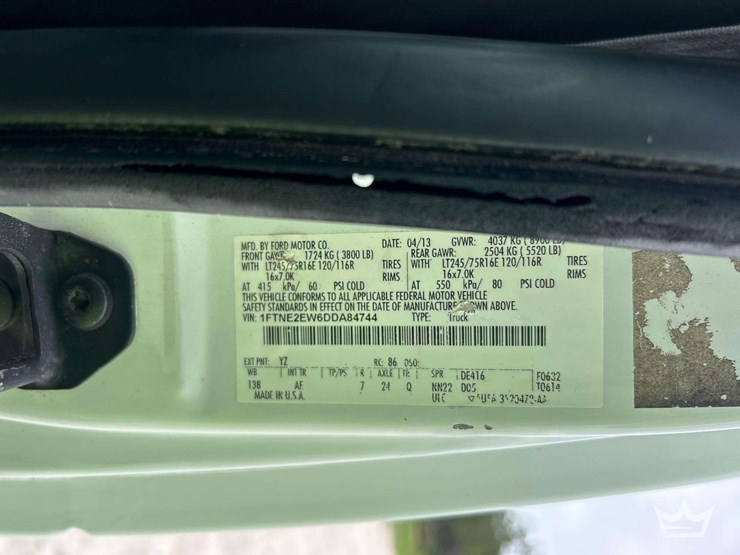 2013-ford-e-250-cargo-van-image-5