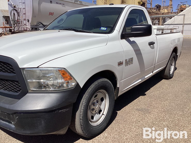 2015-ram-1500-tradesman-image-10