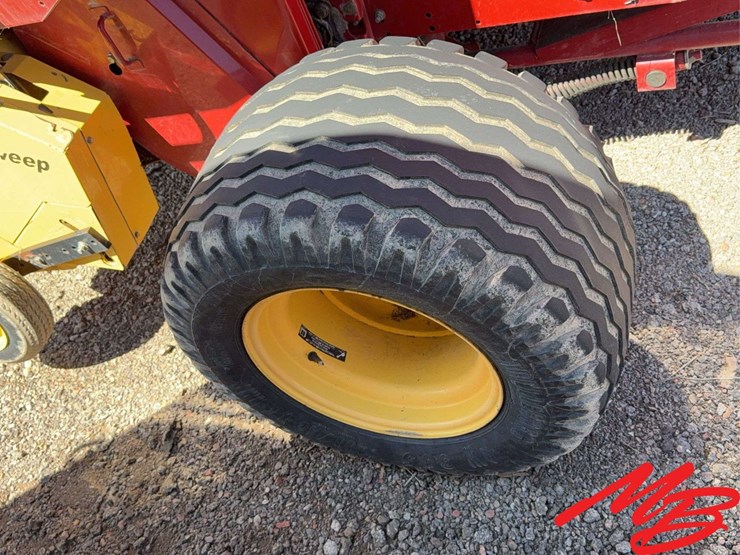 new-holland-br7090-image-26