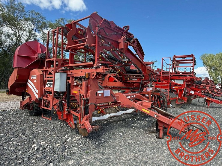 spudnik-6640-4-row-potato-harvester-image-1