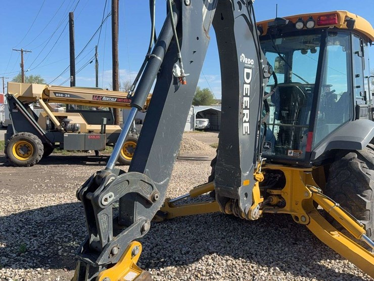 2023-deere-310sl-image-33
