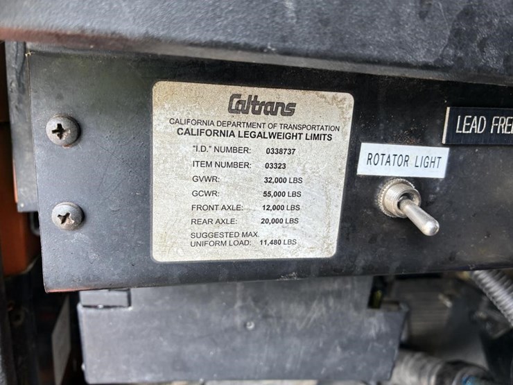 2001-international-4900-image-25