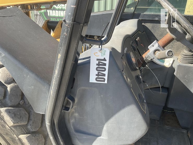 2014-caterpillar-tl943c-image-18