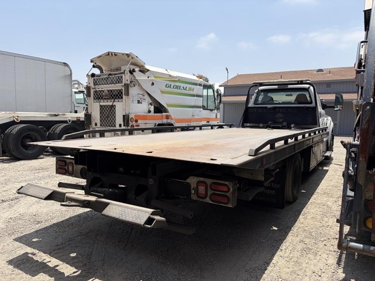 2016-ford-f650-image-3