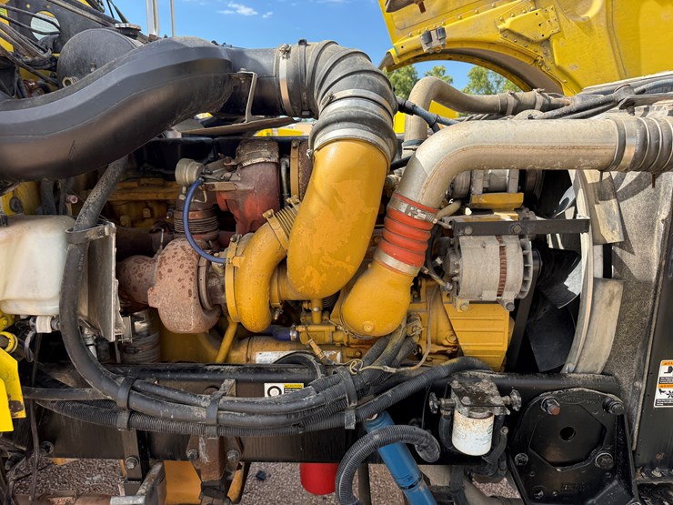 2007-peterbilt-379-image-10
