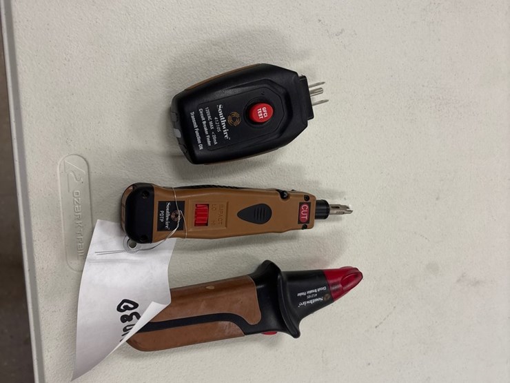 #4030-•-set-of-southwire-electrtical-testing-tools-image-1