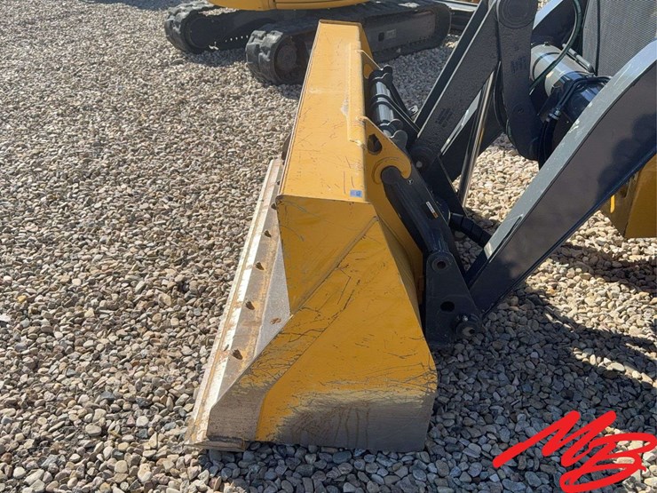 2023-deere-310sl-image-12