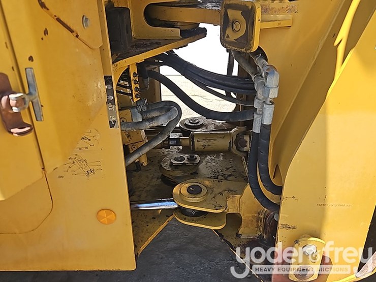 2012-caterpillar-930k-image-30