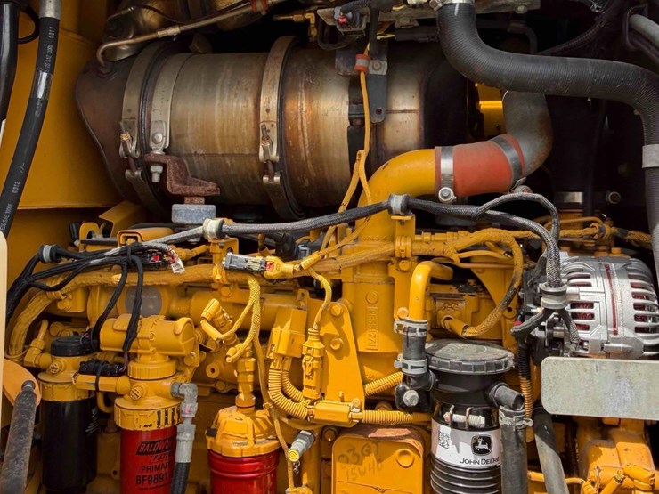 2013-deere-544k-image-17