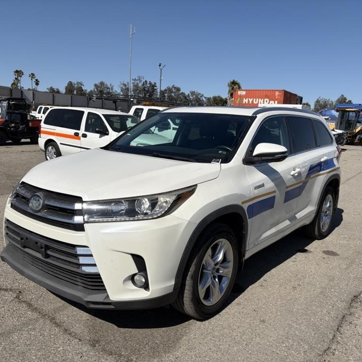 2017 TOYOTA HIGHLANDER