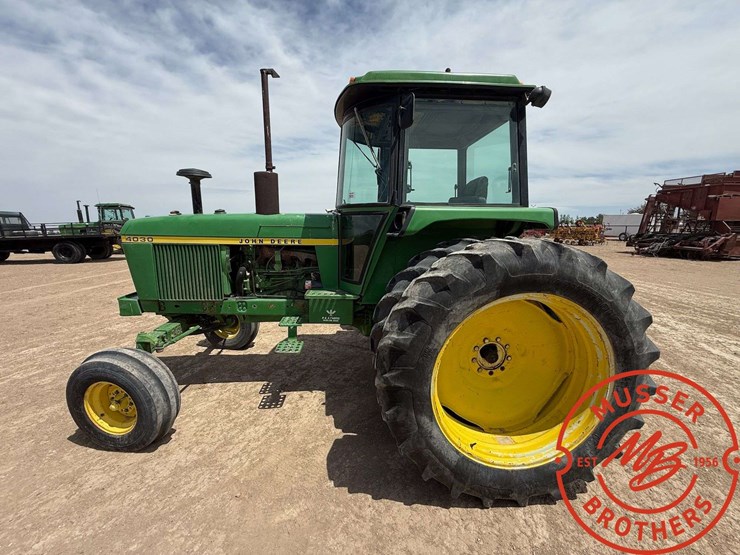 1975-john-deere-4030-image-4