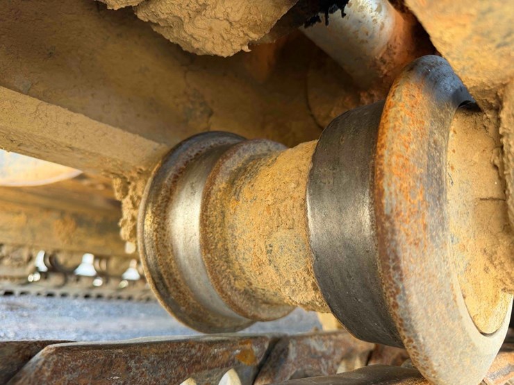 komatsu-pc210-lc-image-13