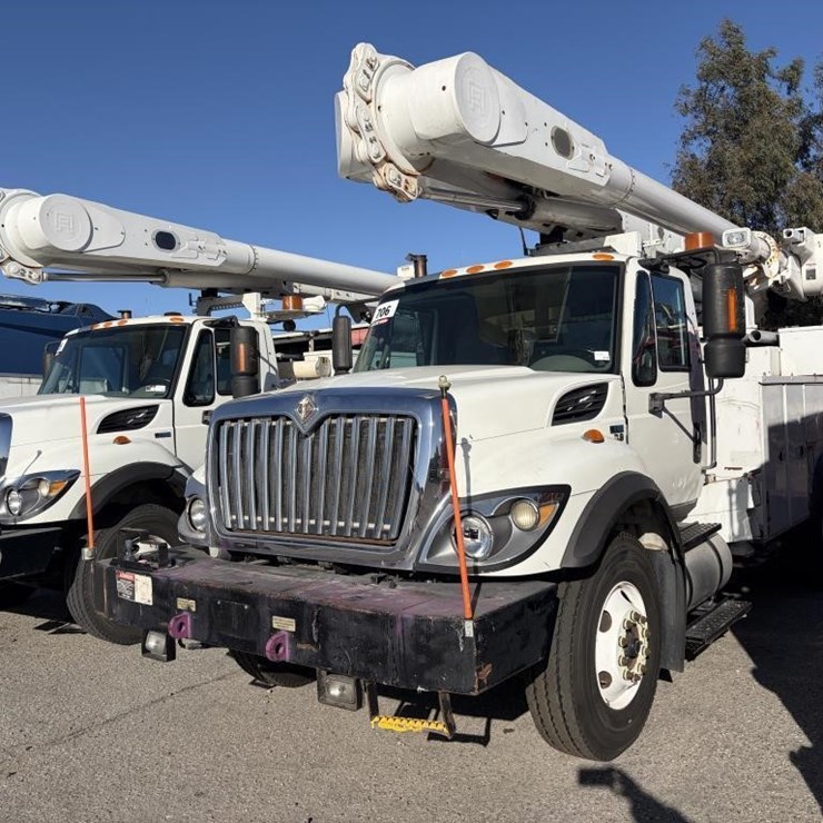 2012 INTERNATIONAL 7400