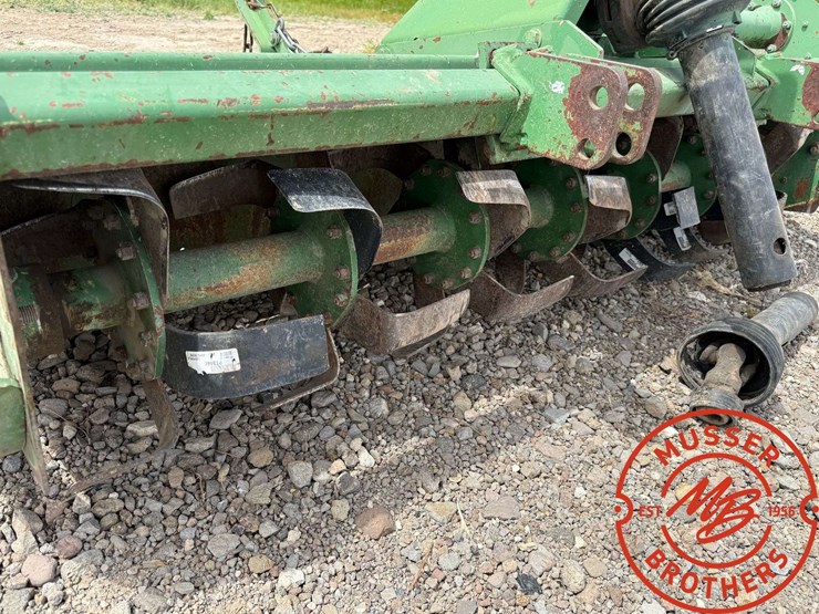 john-deere-72-image-3