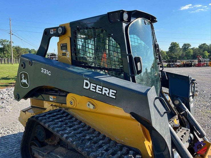 2020-deere-331g-image-27