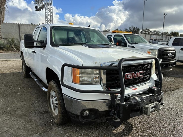 2012-gmc-2500hd-image-2