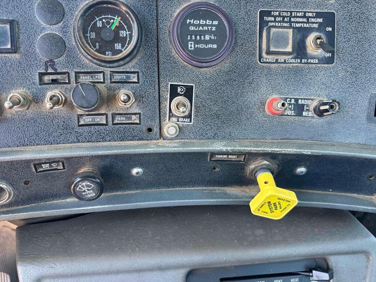 1992-mack-rd690sx-image-25