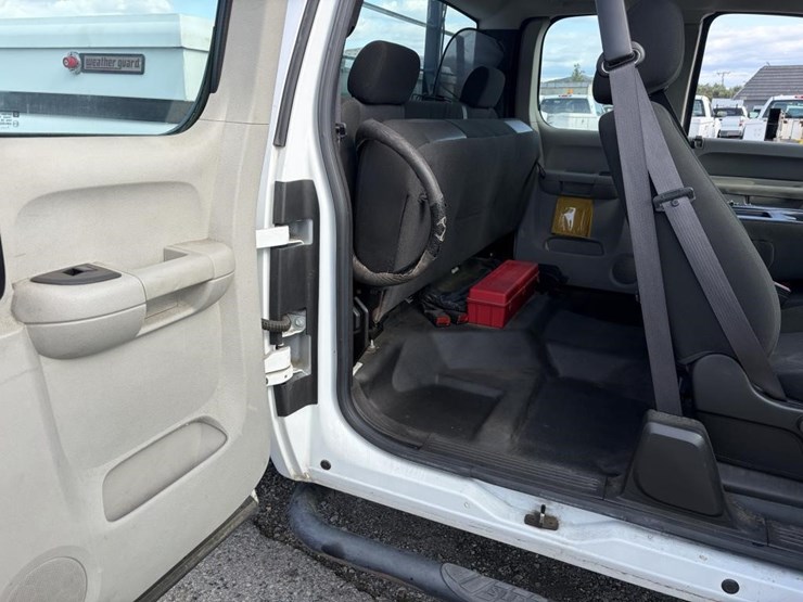 2012-gmc-2500hd-image-11