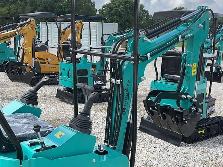 cfg-industrial-h16r-mini-excavator-image-9