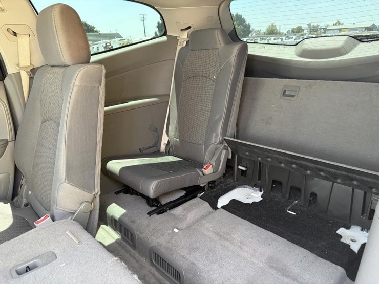 2016-chevrolet-traverse-image-9