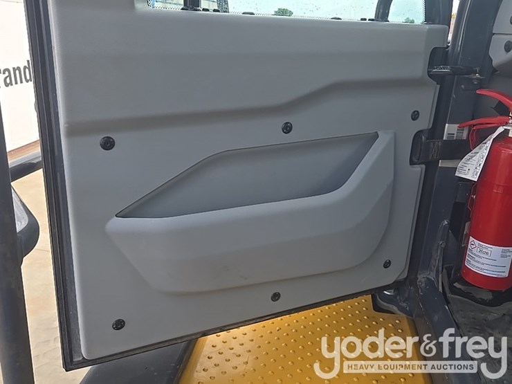 2023-deere-260e-image-50