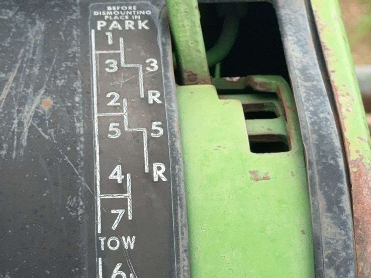 john-deere-3020-image-24