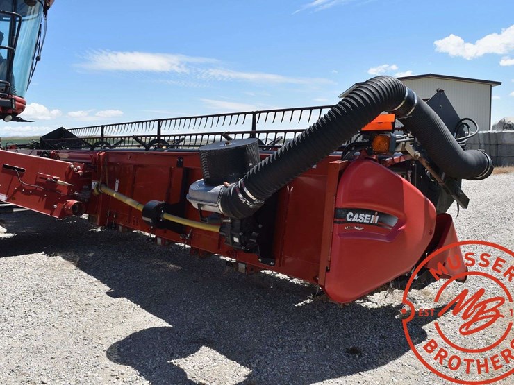 2011-case-ih-3020-image-9