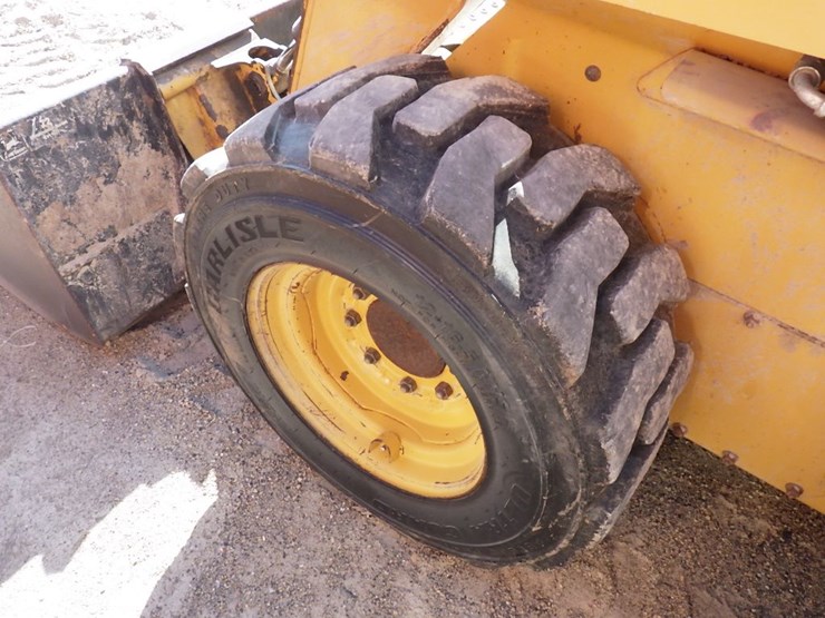2000-john-deere-250-image-11