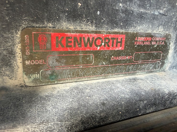 2016-kenworth-t800-image-19