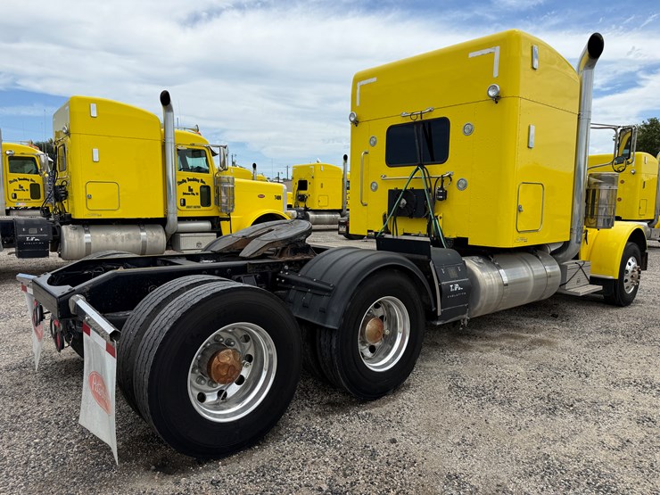 2014-peterbilt-389-image-5