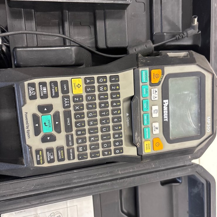 #4019 • PANDUIT MP300 LABEL MAKER WITH CASE