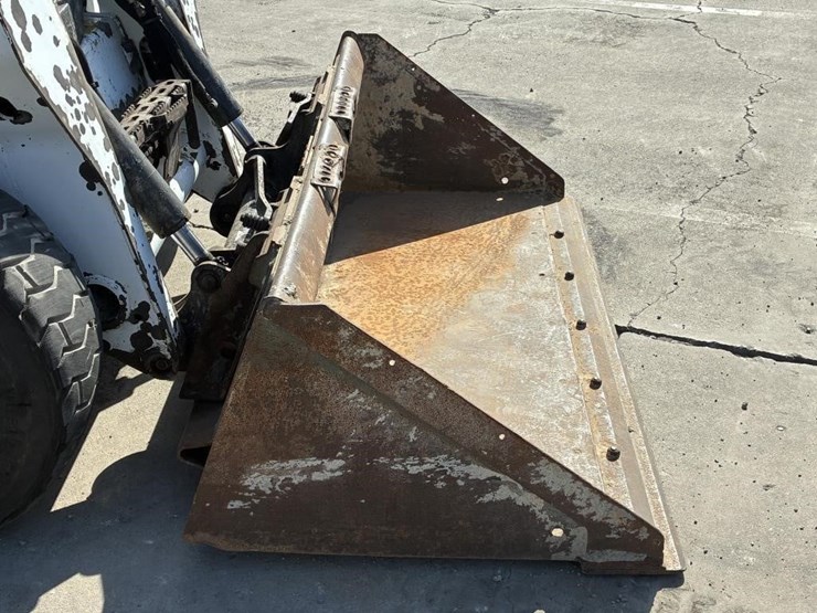 2023-bobcat-s590-image-6