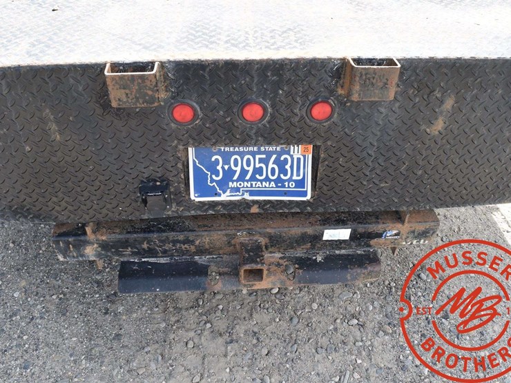 2015-chevrolet-3500-image-30