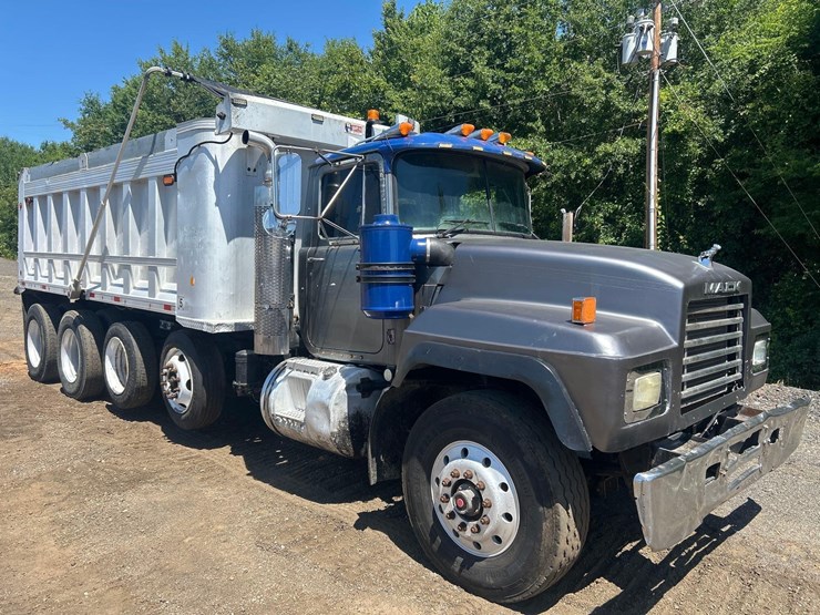2001-mack-rd688s-image-2