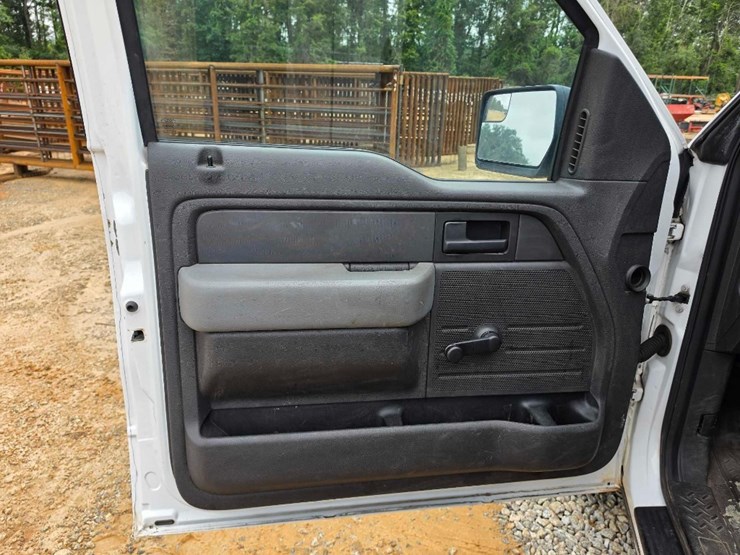 2012-ford-f150-xl-image-8