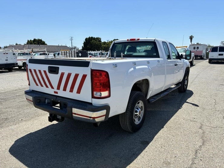 2012-gmc-2500hd-image-3
