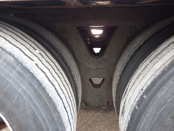 2012-utility-3000r-image-11