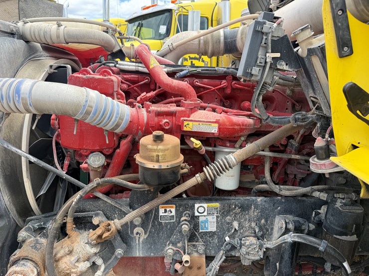 2015-kenworth-t800-image-9