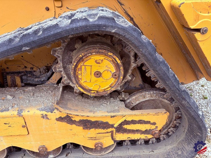 2020-caterpillar-259d3-image-13