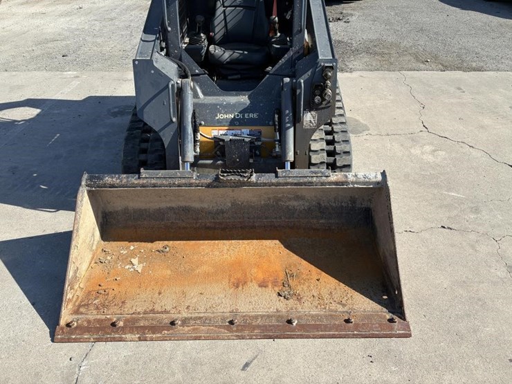 2023-deere-317g-image-7