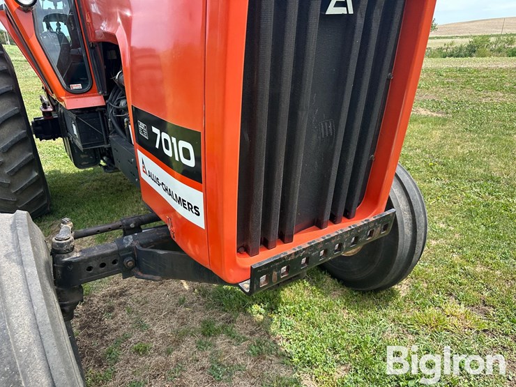 1981-allis-chalmers-7010-image-17