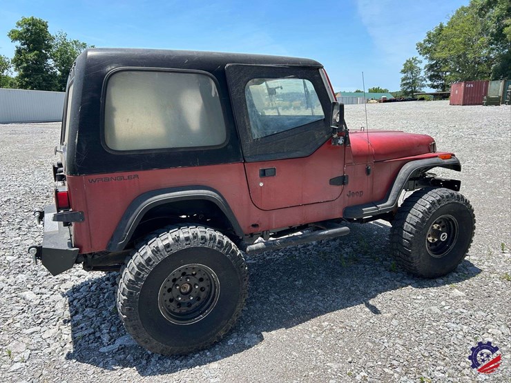 1994-jeep-wrangler-image-3