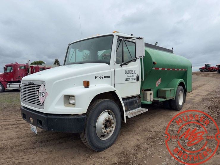 1998-freightliner-fl70-image-7