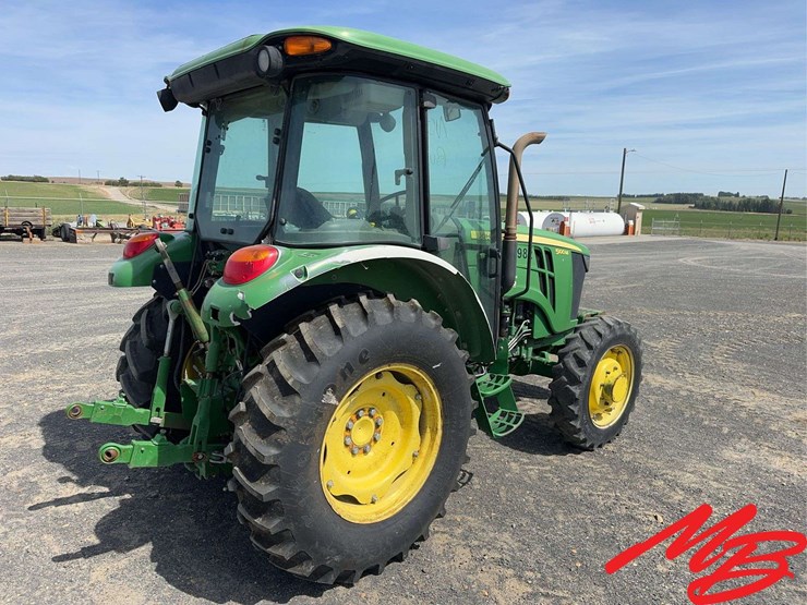 2012-john-deere-5100m-image-5